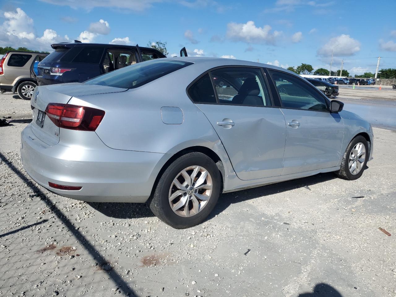 2016 VOLKSWAGEN JETTA S photo 3