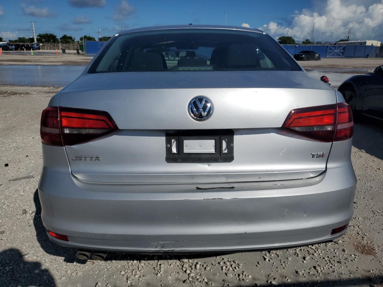 2016 VOLKSWAGEN JETTA S photo 6