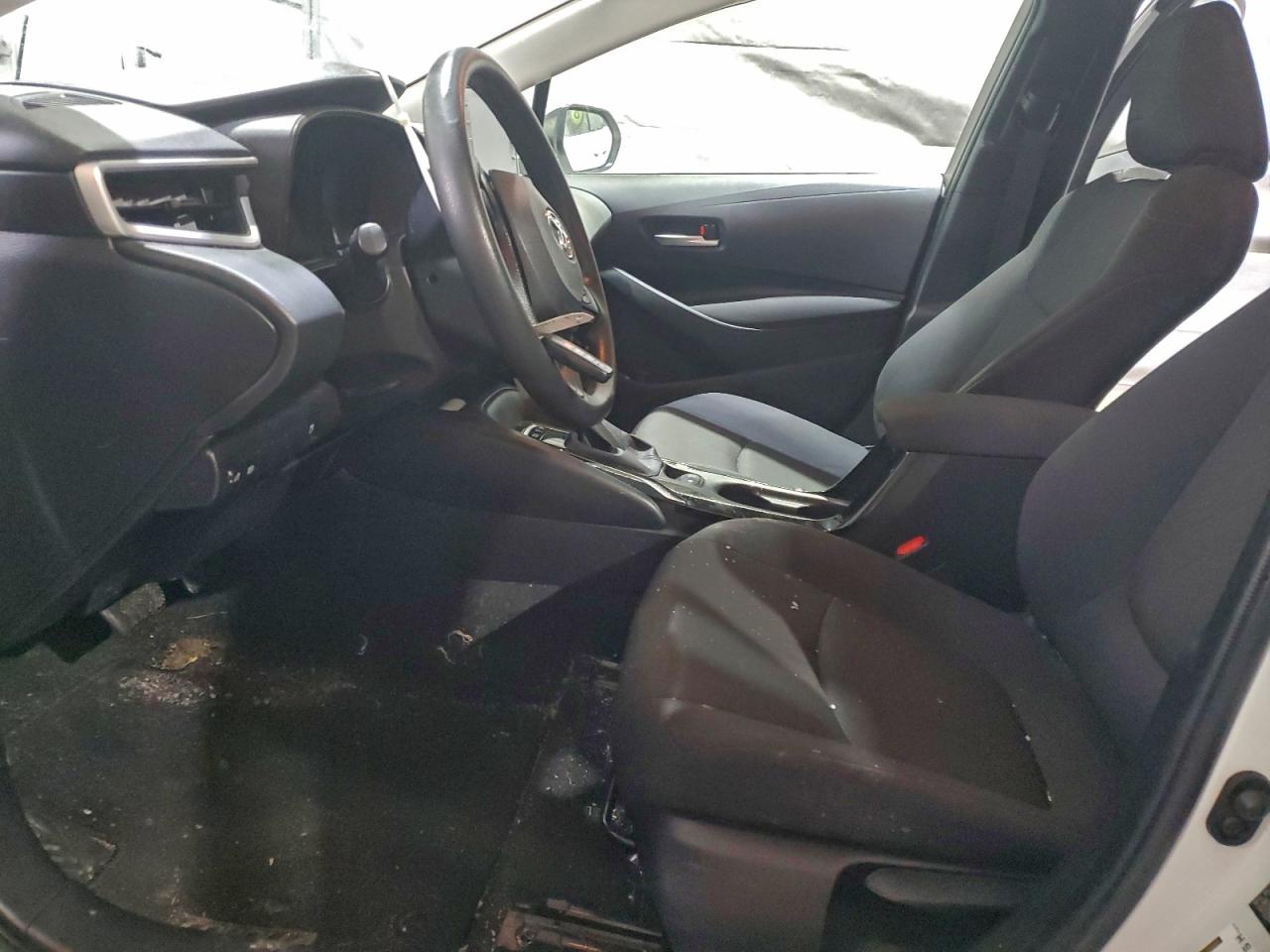 2021 TOYOTA COROLLA LE photo 7