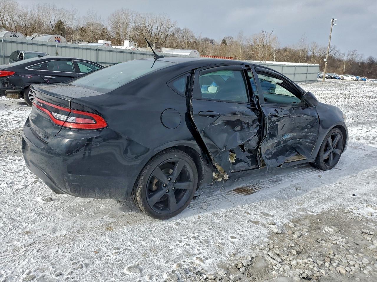 2015 DODGE DART SXT photo 3