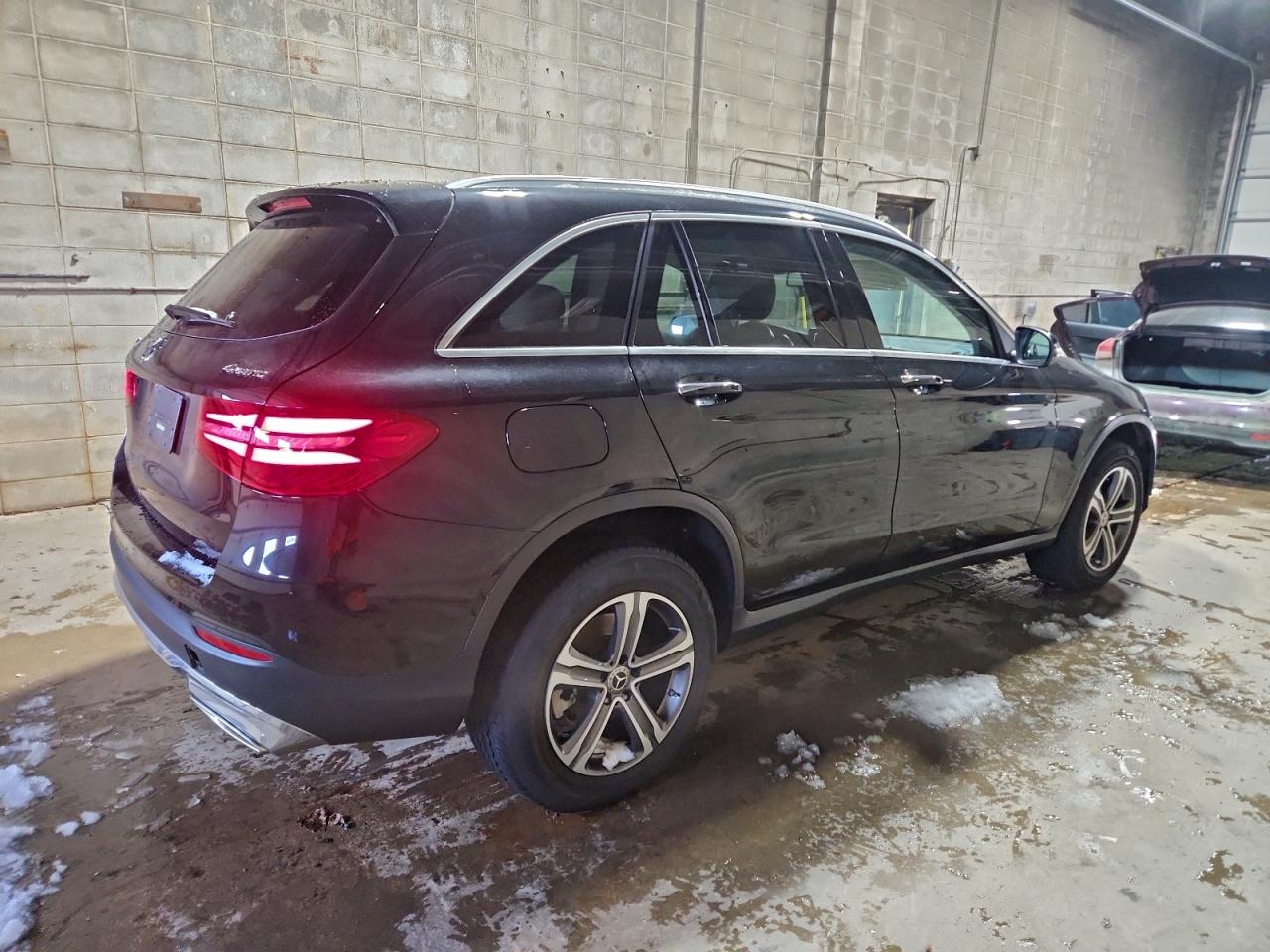 2018 MERCEDES-BENZ GLC 300 4MATIC photo 3