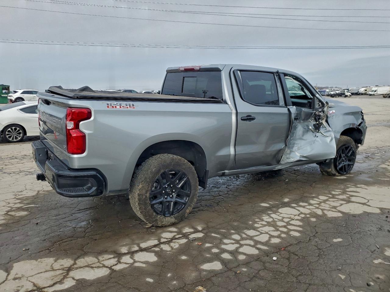 2025 CHEVROLET SILVERADO K1500 LT TRAIL BOSS photo 3