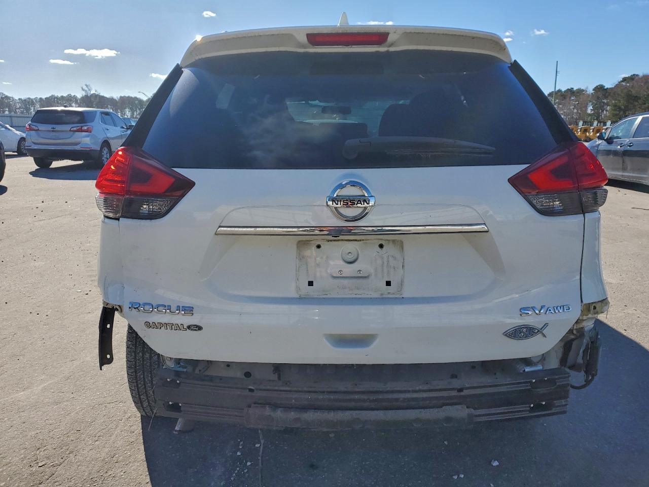 2017 NISSAN ROGUE SV photo 6