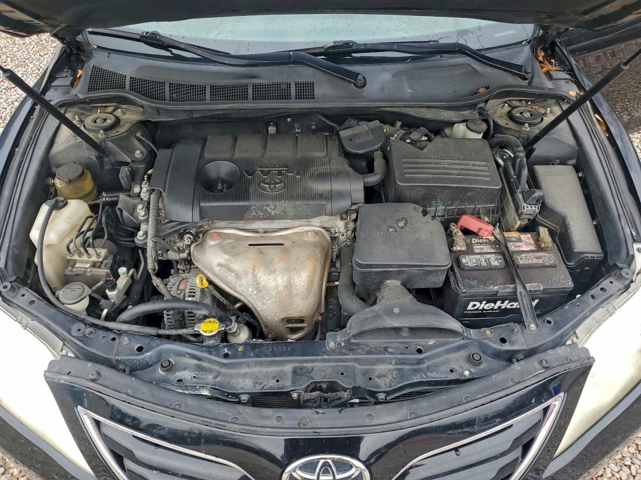 2011 TOYOTA CAMRY BASE photo 11
