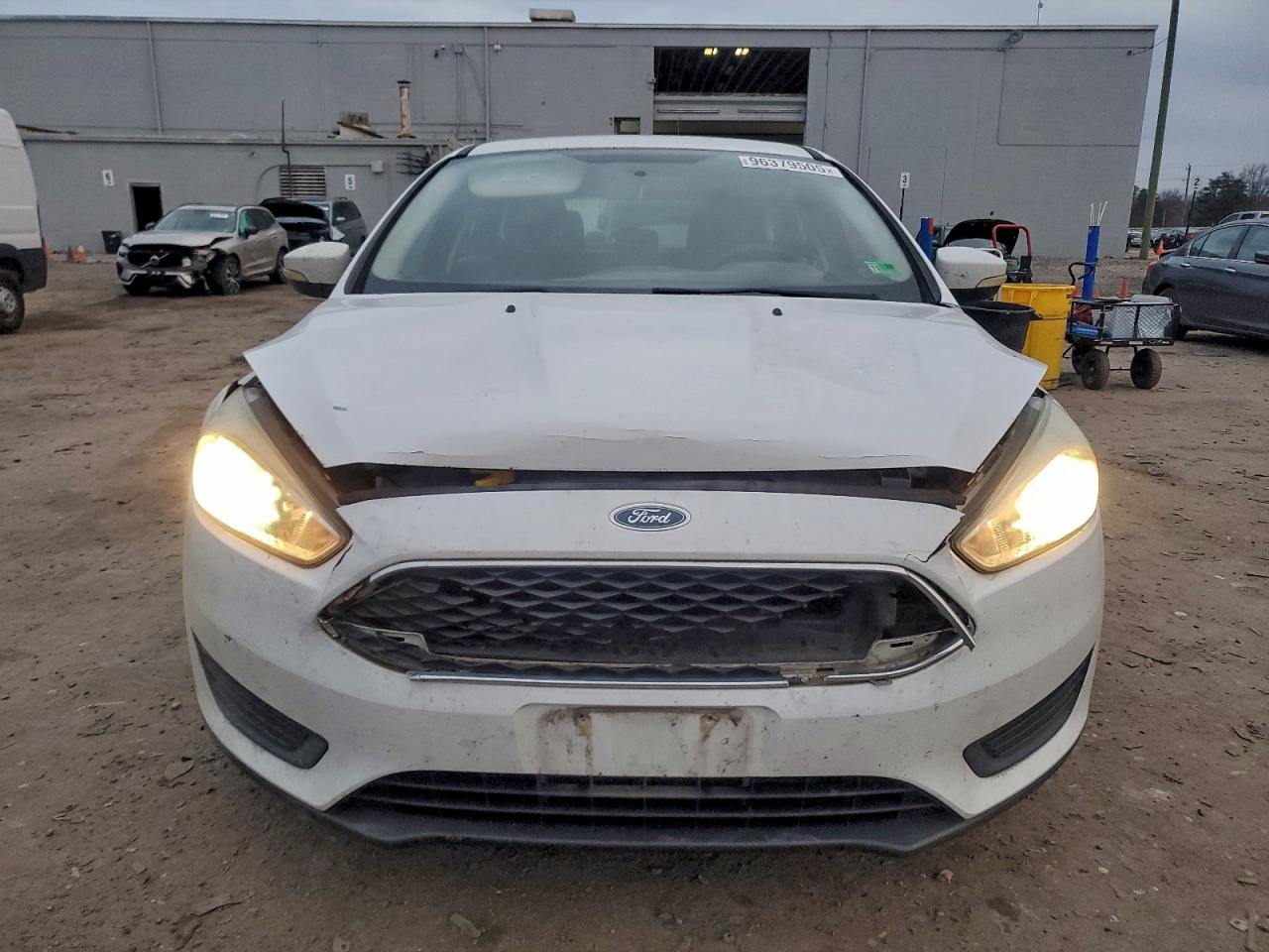 2015 FORD FOCUS SE photo 5