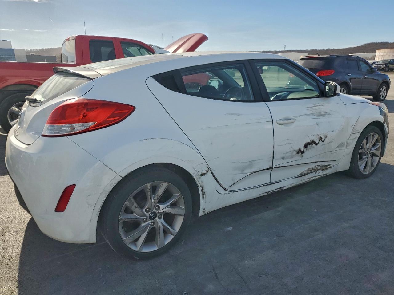 2017 HYUNDAI VELOSTER BASE photo 3