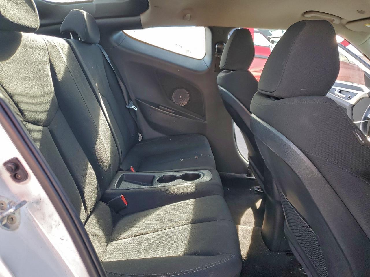 2017 HYUNDAI VELOSTER BASE photo 10