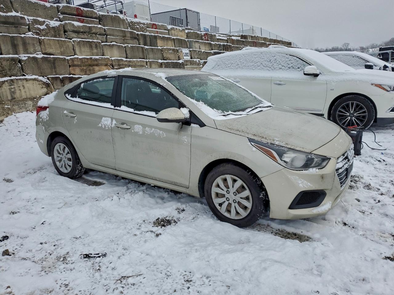 2019 HYUNDAI ACCENT SE photo 4