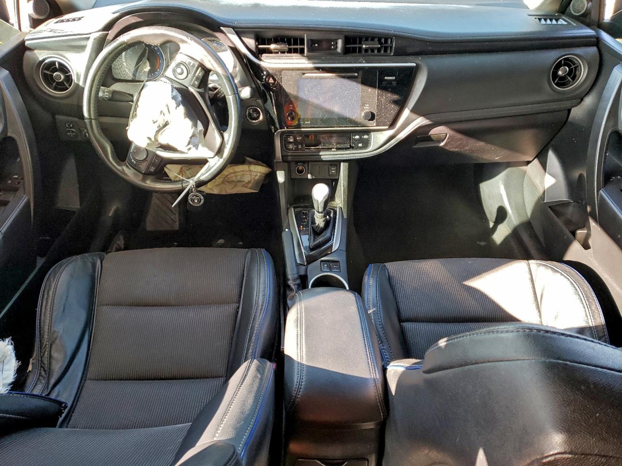 2017 TOYOTA COROLLA L photo 15