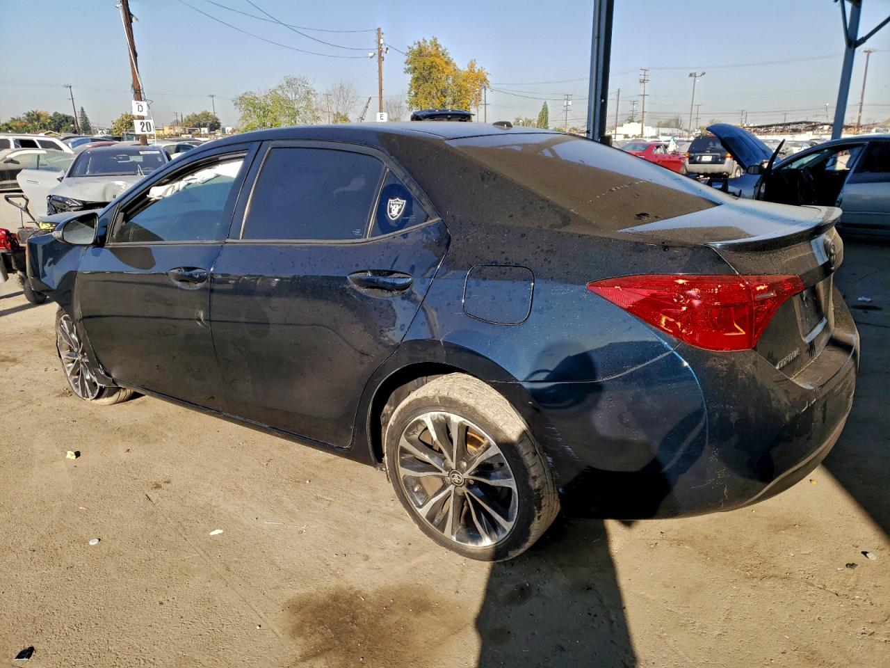 2017 TOYOTA COROLLA L photo 3