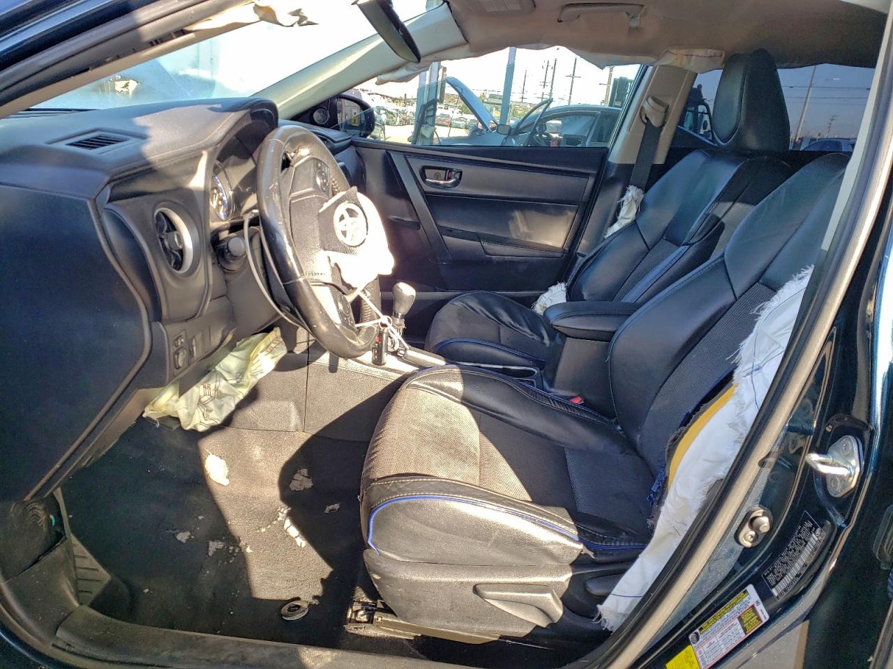 2017 TOYOTA COROLLA L photo 13