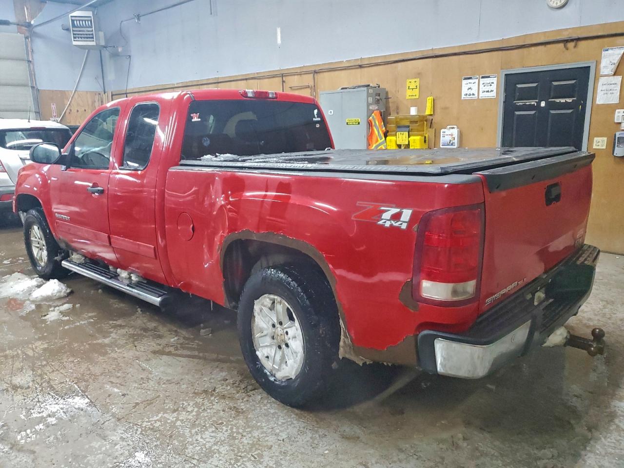 2010 GMC SIERRA K1500 SLE photo 2