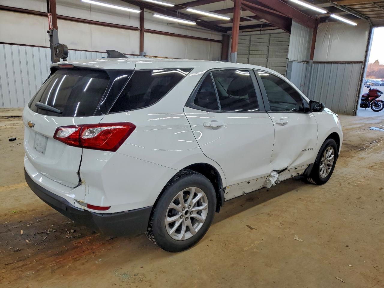 2021 CHEVROLET EQUINOX LS photo 3