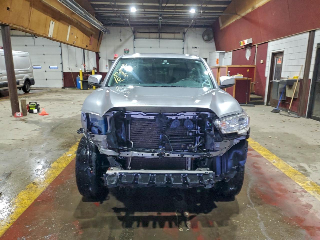 2017 TOYOTA TACOMA DOUBLE CAB photo 5
