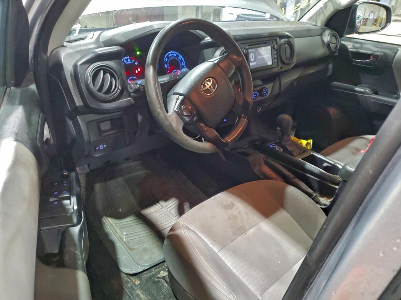 2017 TOYOTA TACOMA DOUBLE CAB photo 8