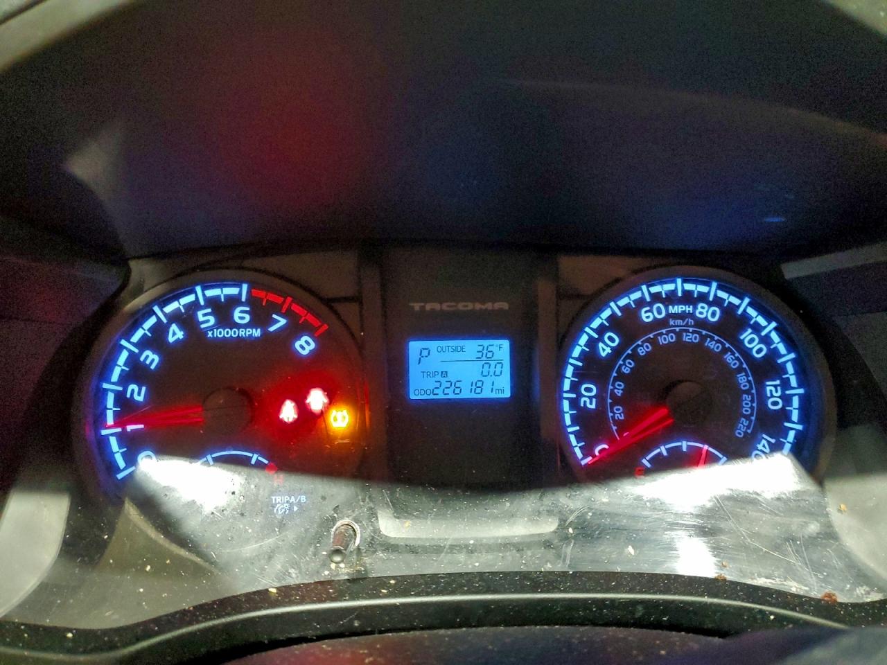 2017 TOYOTA TACOMA DOUBLE CAB photo 9