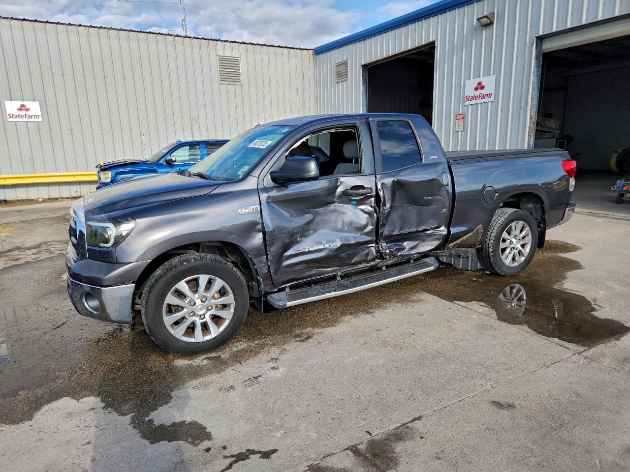 2011 TOYOTA TUNDRA