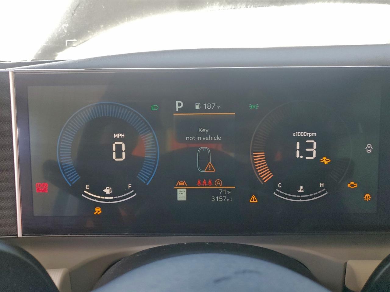 2025 HYUNDAI TUCSON SEL photo 9