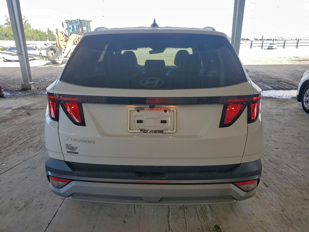 2025 HYUNDAI TUCSON SEL photo 6