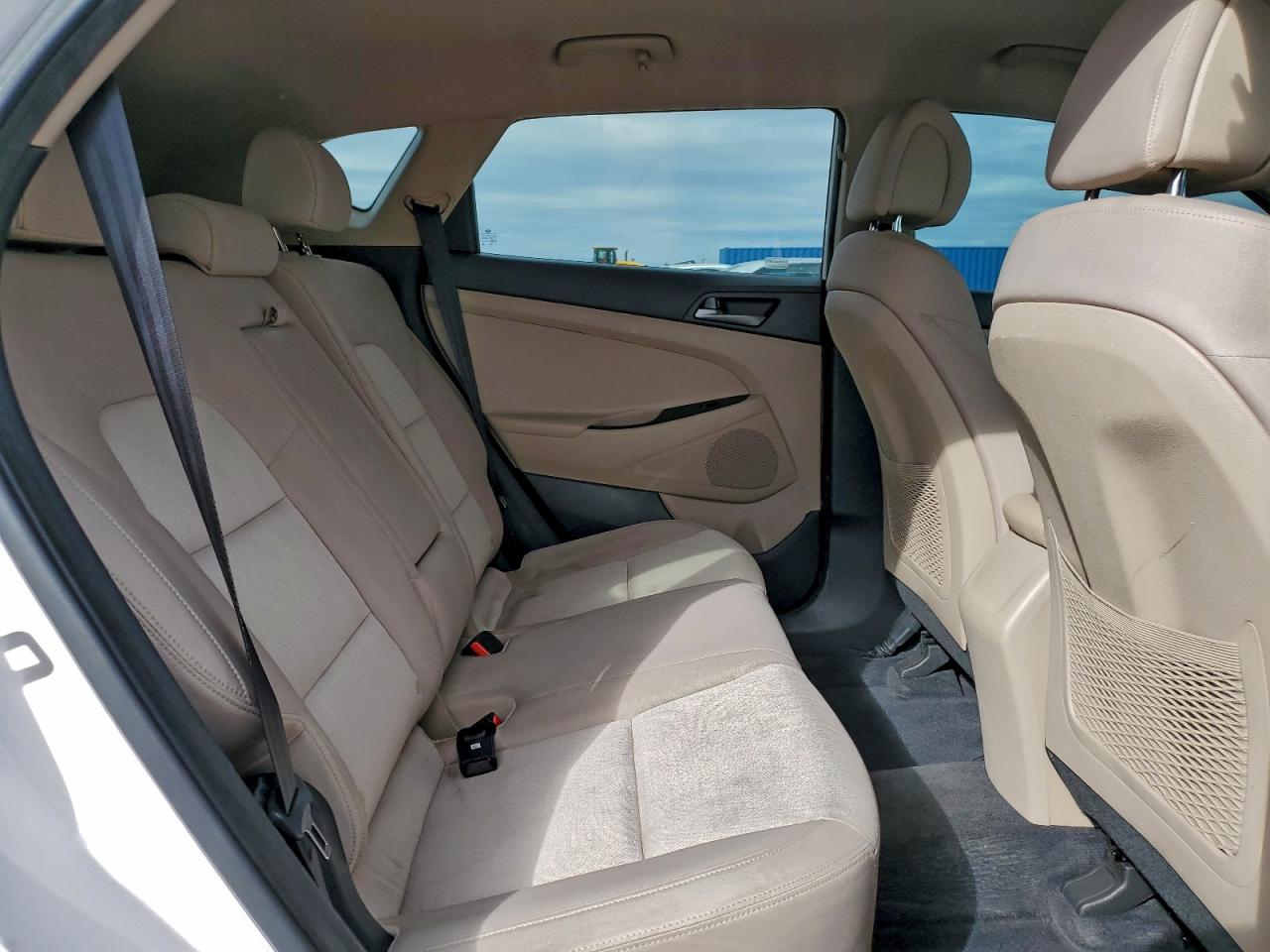 2017 HYUNDAI TUCSON SE photo 28