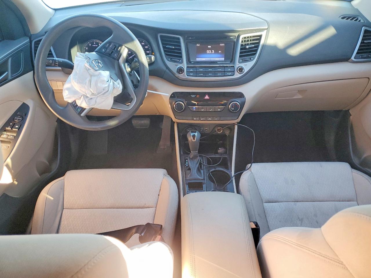 2017 HYUNDAI TUCSON SE photo 22