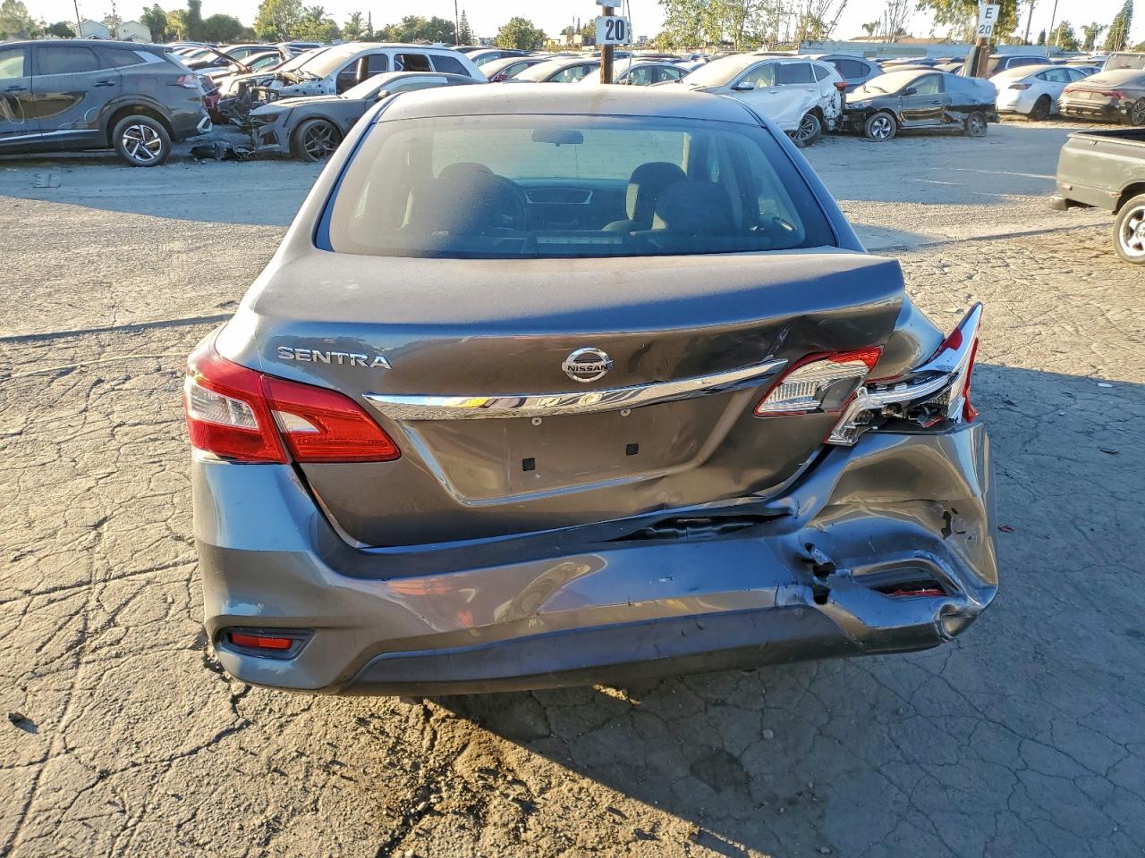 2018 NISSAN SENTRA S photo 6