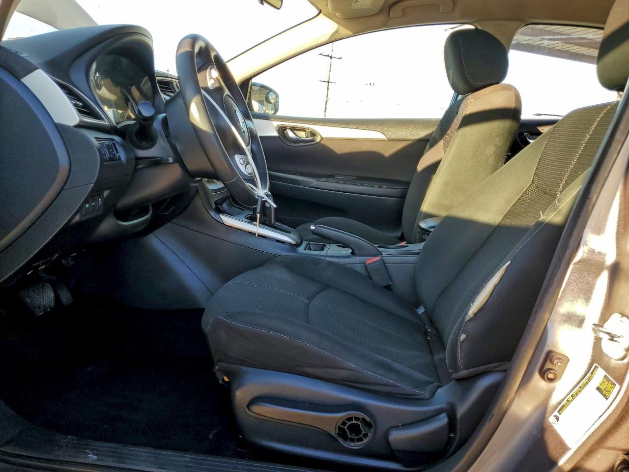 2018 NISSAN SENTRA S photo 7