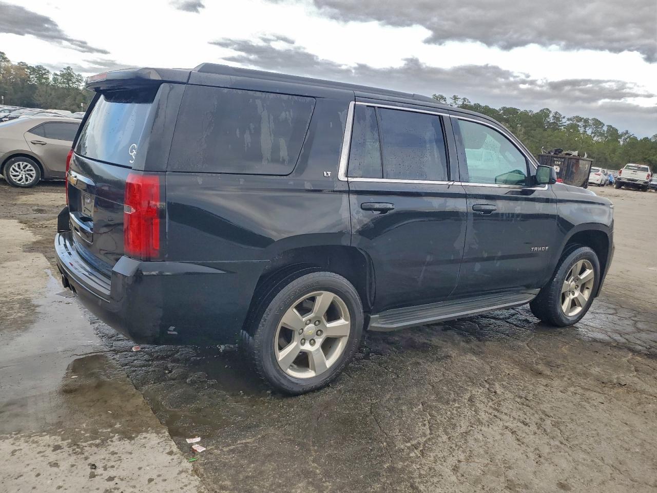 2015 CHEVROLET TAHOE K1500 LT photo 3