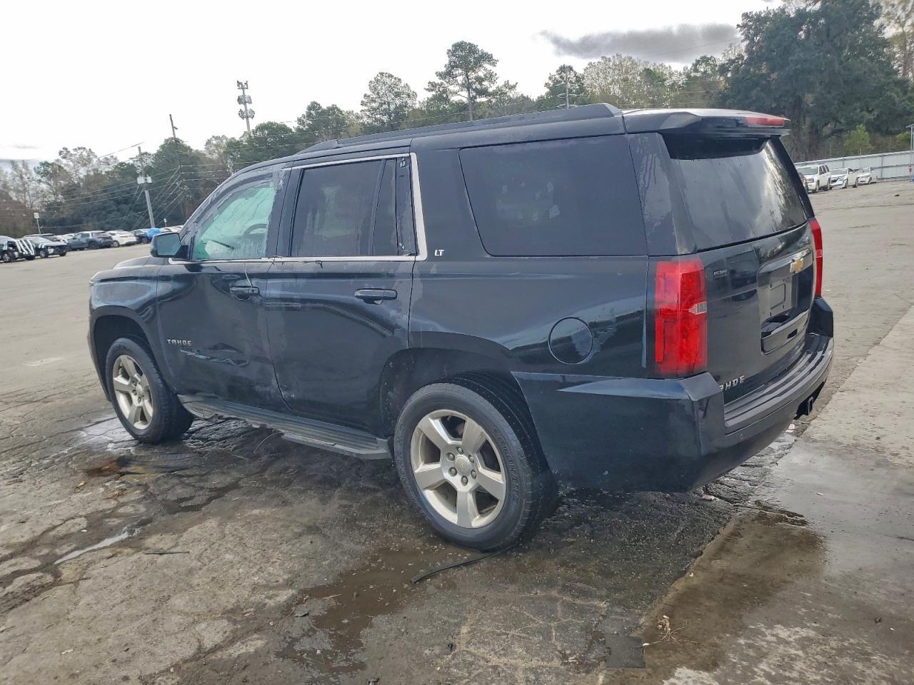 2015 CHEVROLET TAHOE K1500 LT photo 2