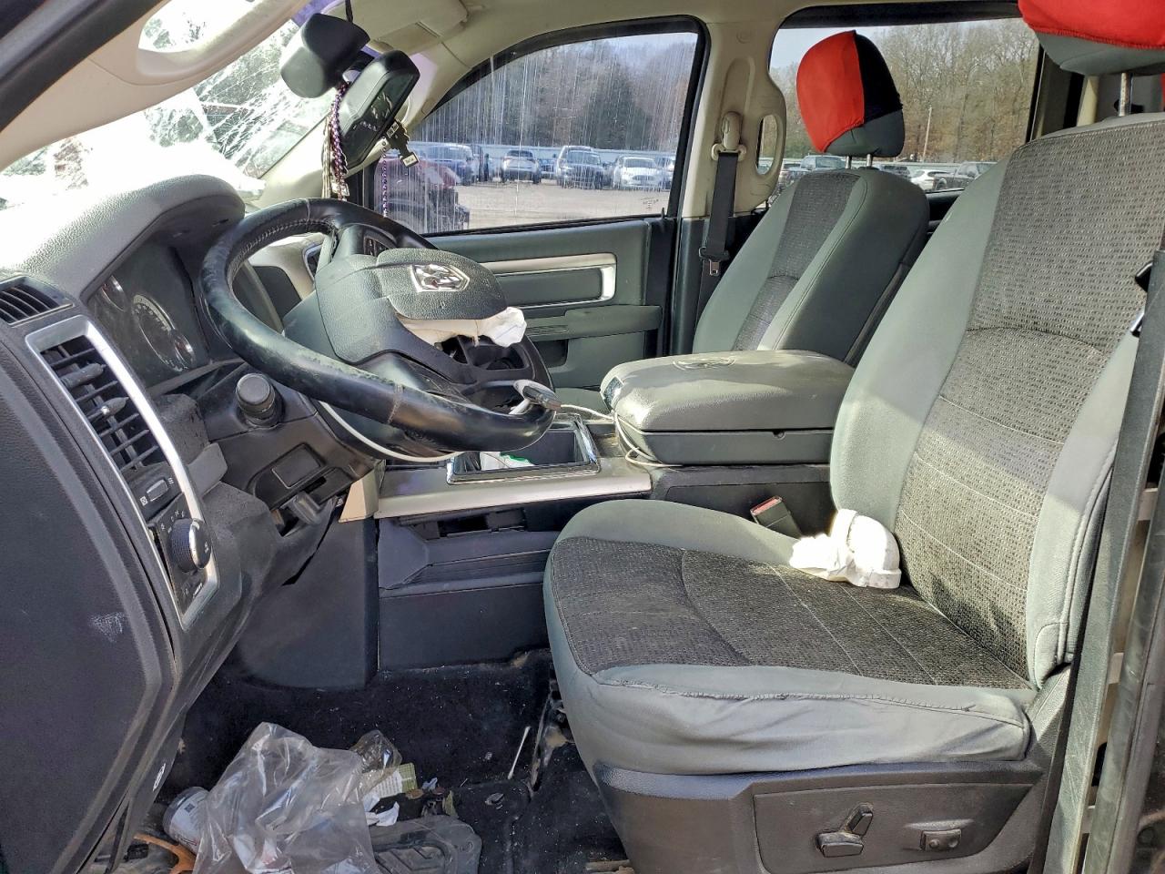 2013 RAM 1500 SLT photo 7