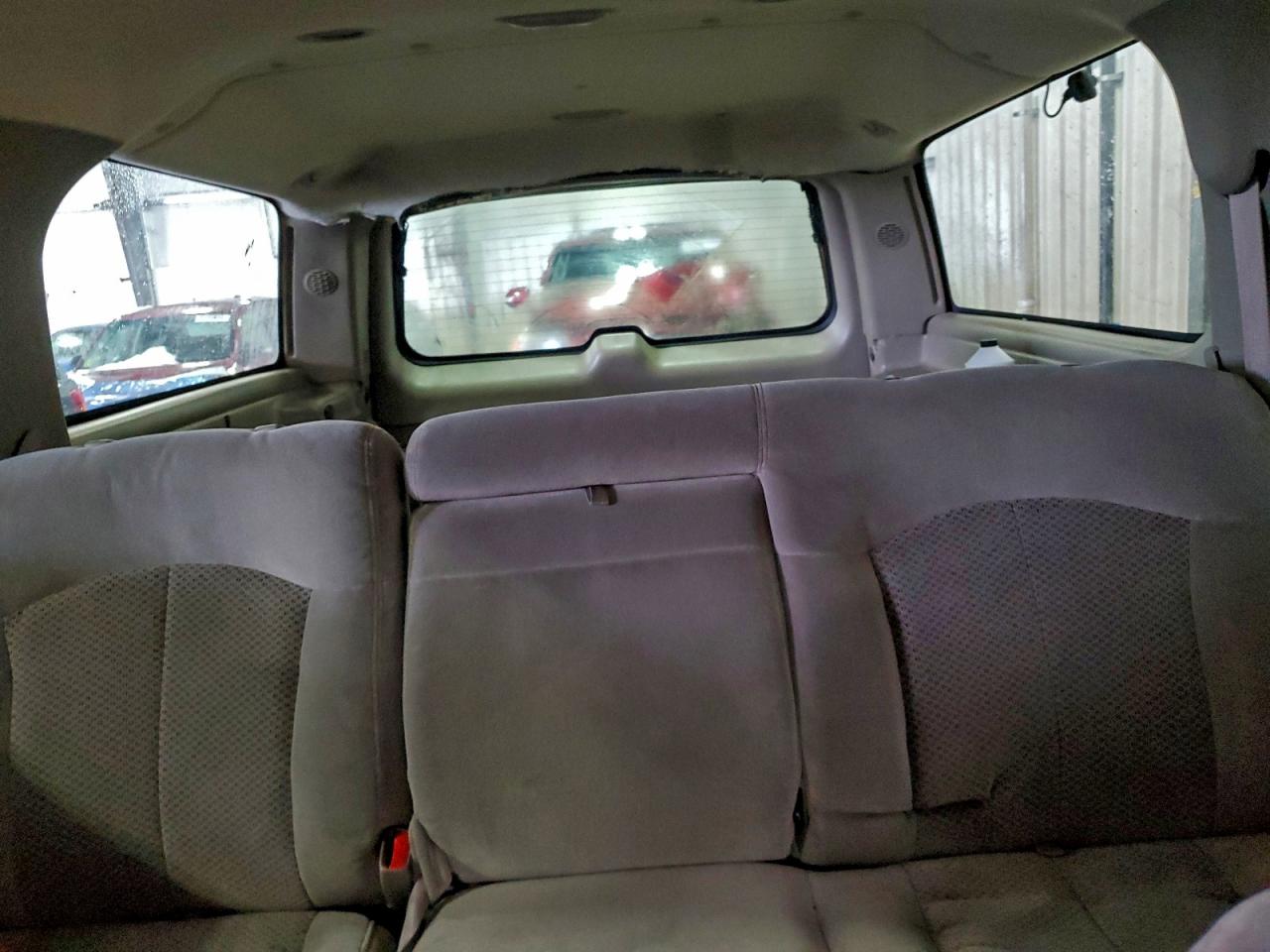 2001 CHEVROLET SUBURBAN K1500 photo 10