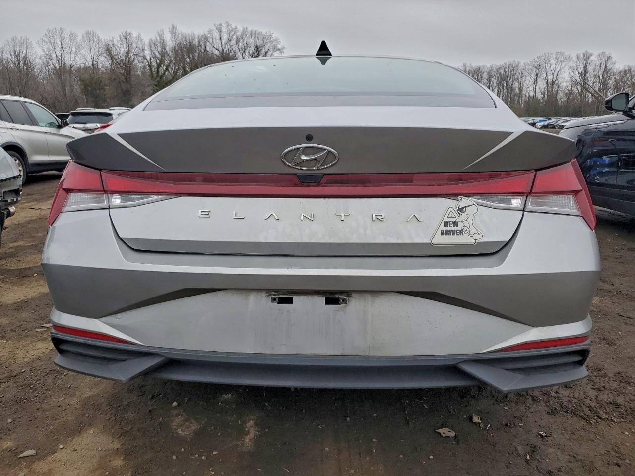 2021 HYUNDAI ELANTRA SEL photo 15