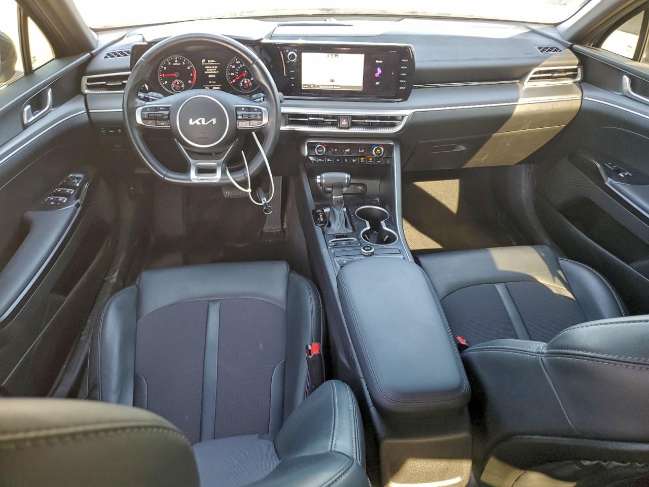 2023 KIA K5 GT LINE photo 8