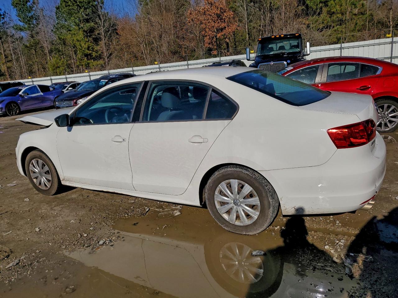 2014 VOLKSWAGEN JETTA BASE photo 2