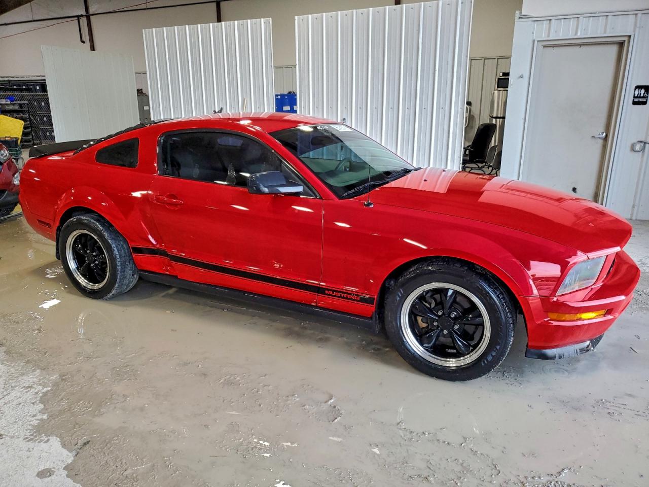 2008 FORD MUSTANG photo 4