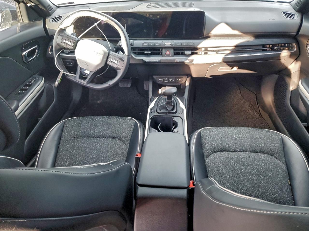 2025 KIA K4 GT LINE photo 8