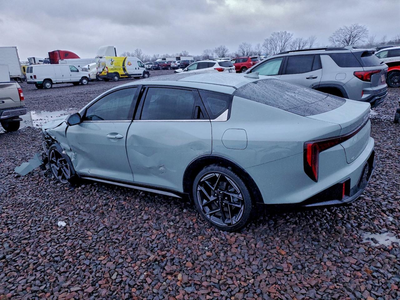 2025 KIA K4 GT LINE photo 2