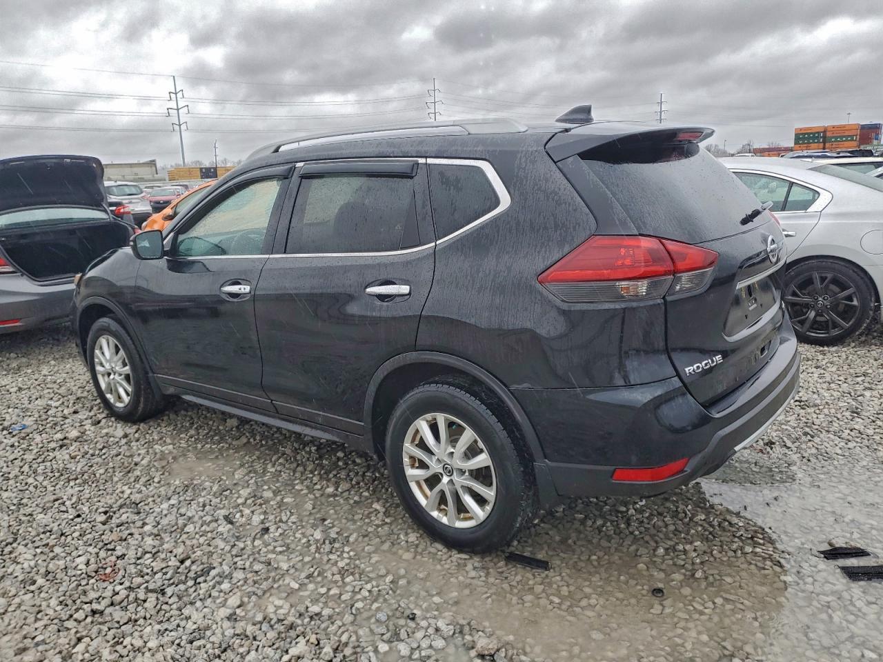 2018 NISSAN ROGUE S photo 2