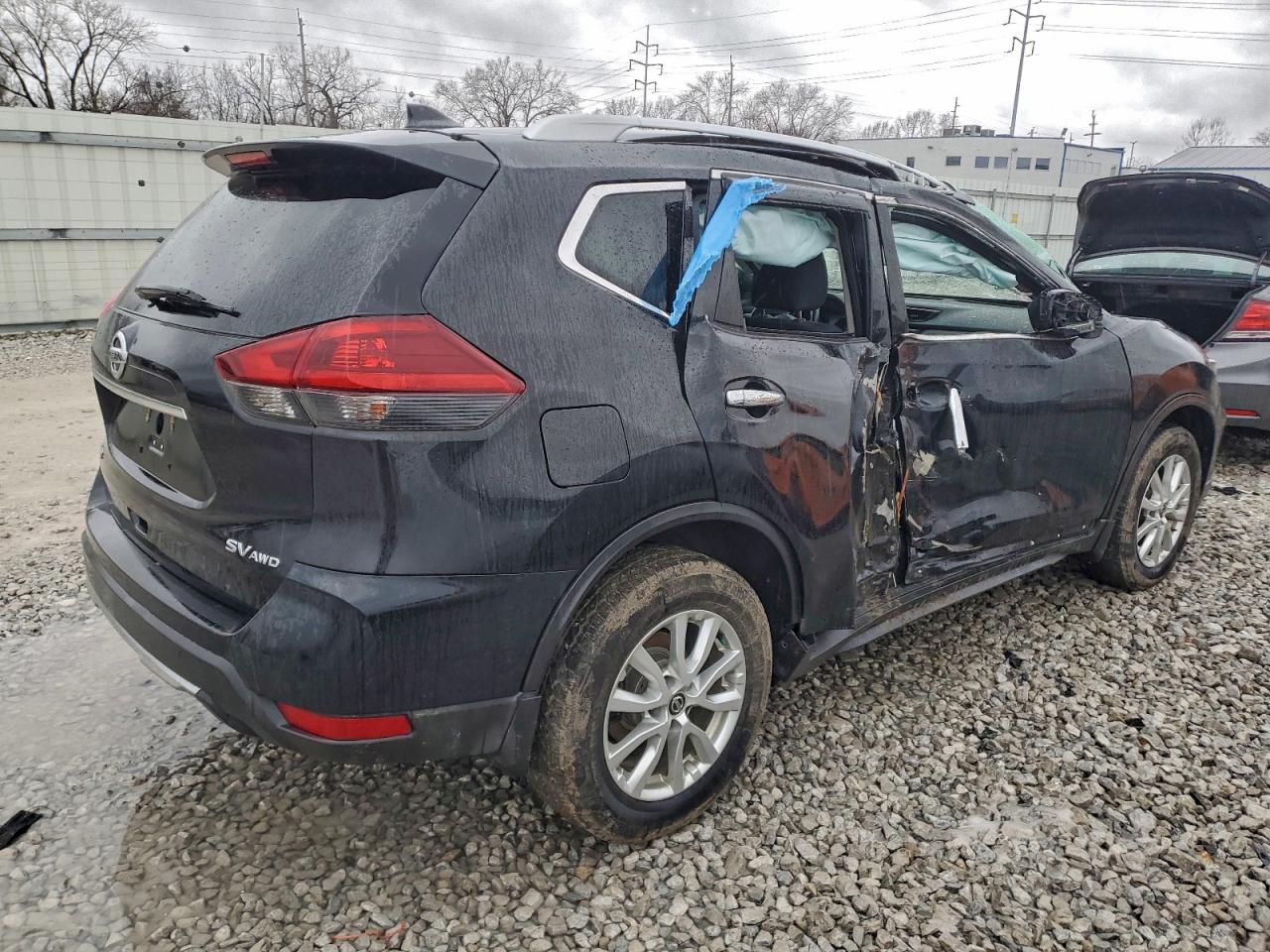 2018 NISSAN ROGUE S photo 3