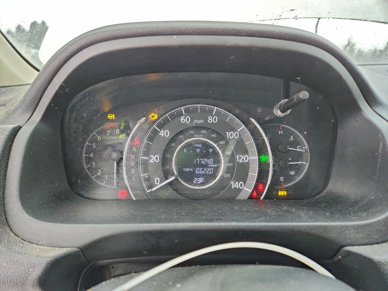 2016 HONDA CR-V LX photo 9