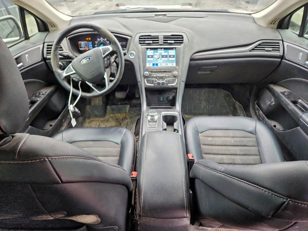 2018 FORD FUSION SE photo 8
