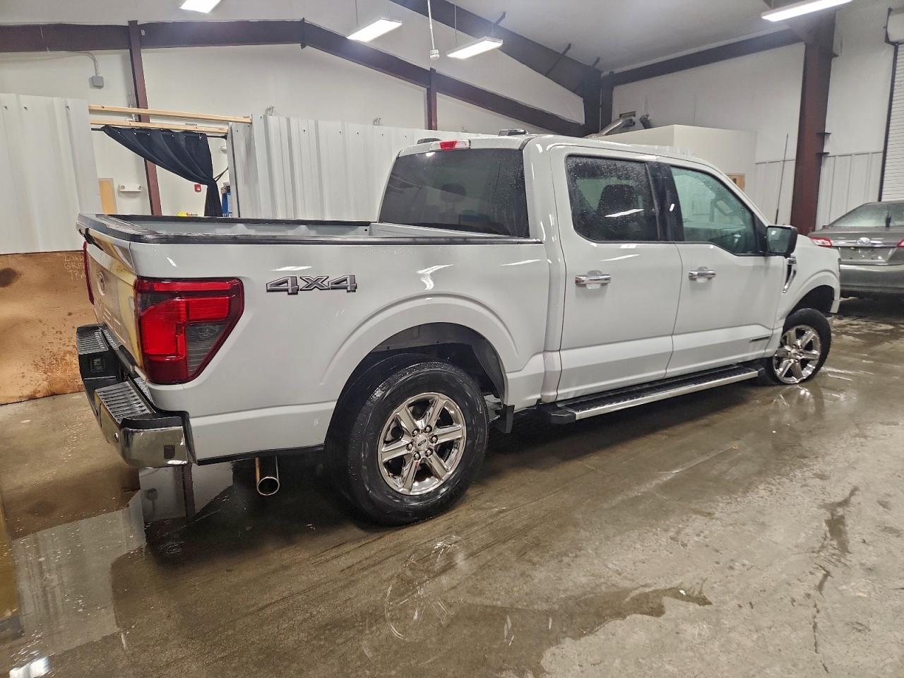 2024 FORD F150 XLT photo 3