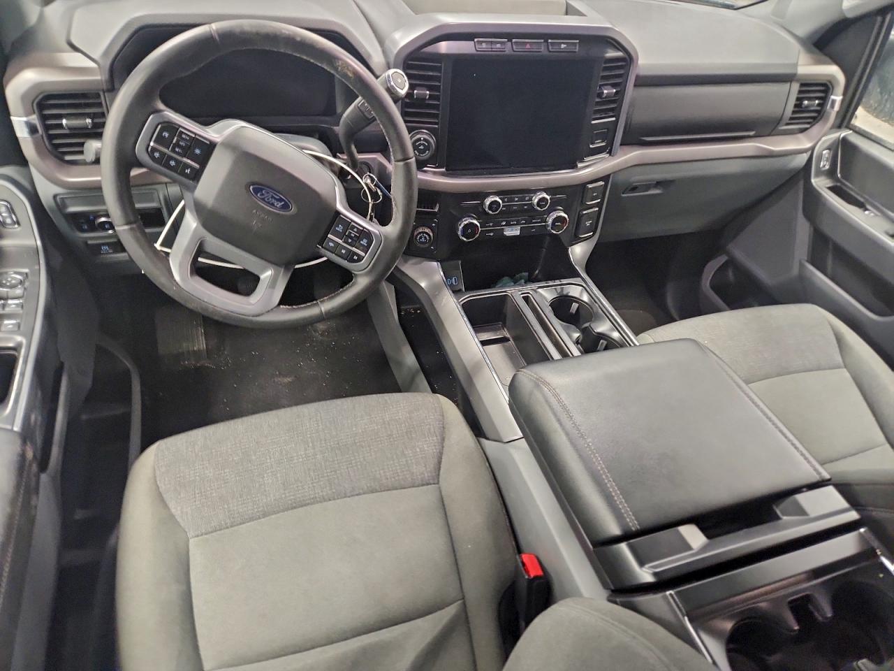 2024 FORD F150 XLT photo 8