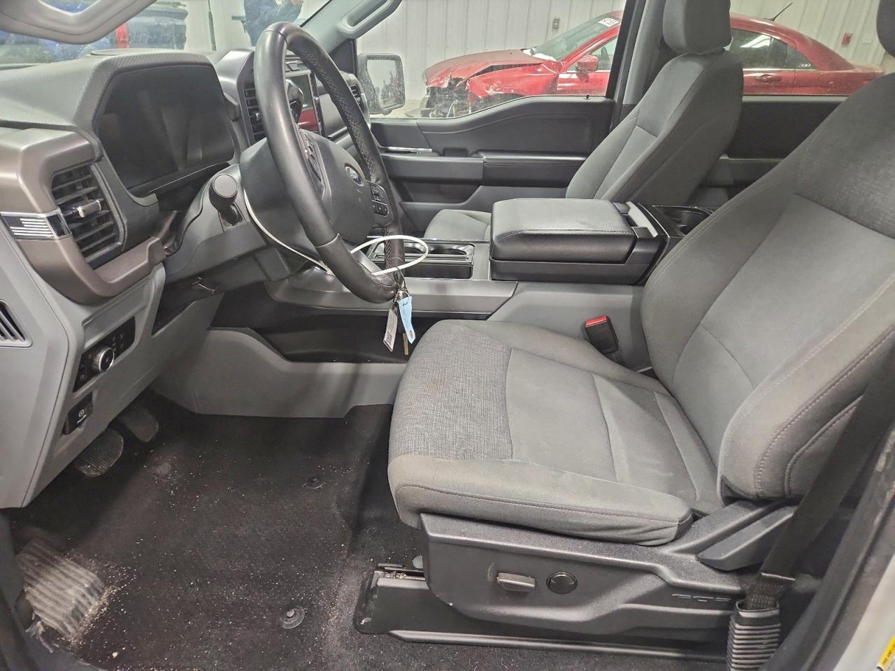 2024 FORD F150 XLT photo 7