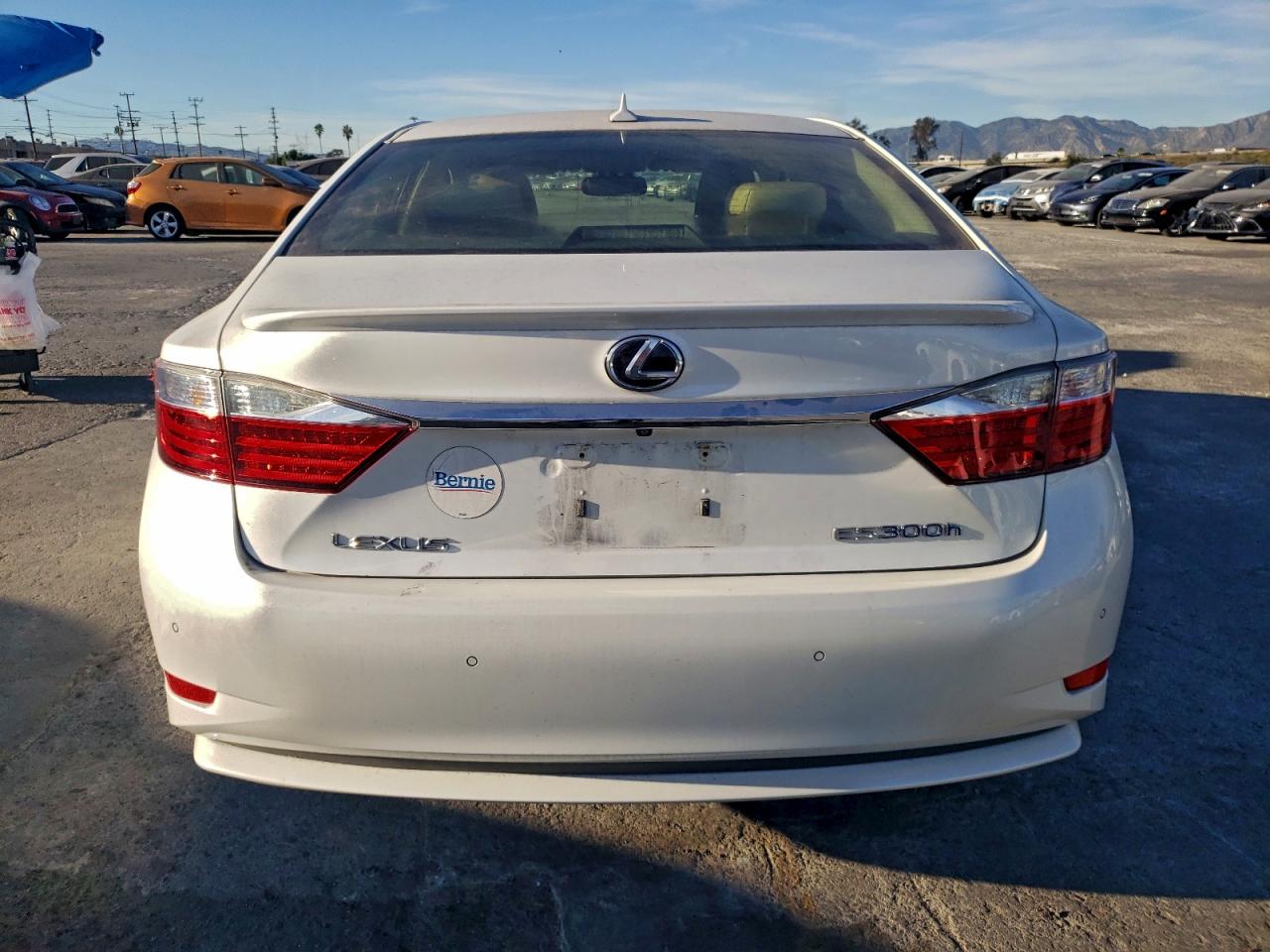 2013 LEXUS ES 300H photo 6
