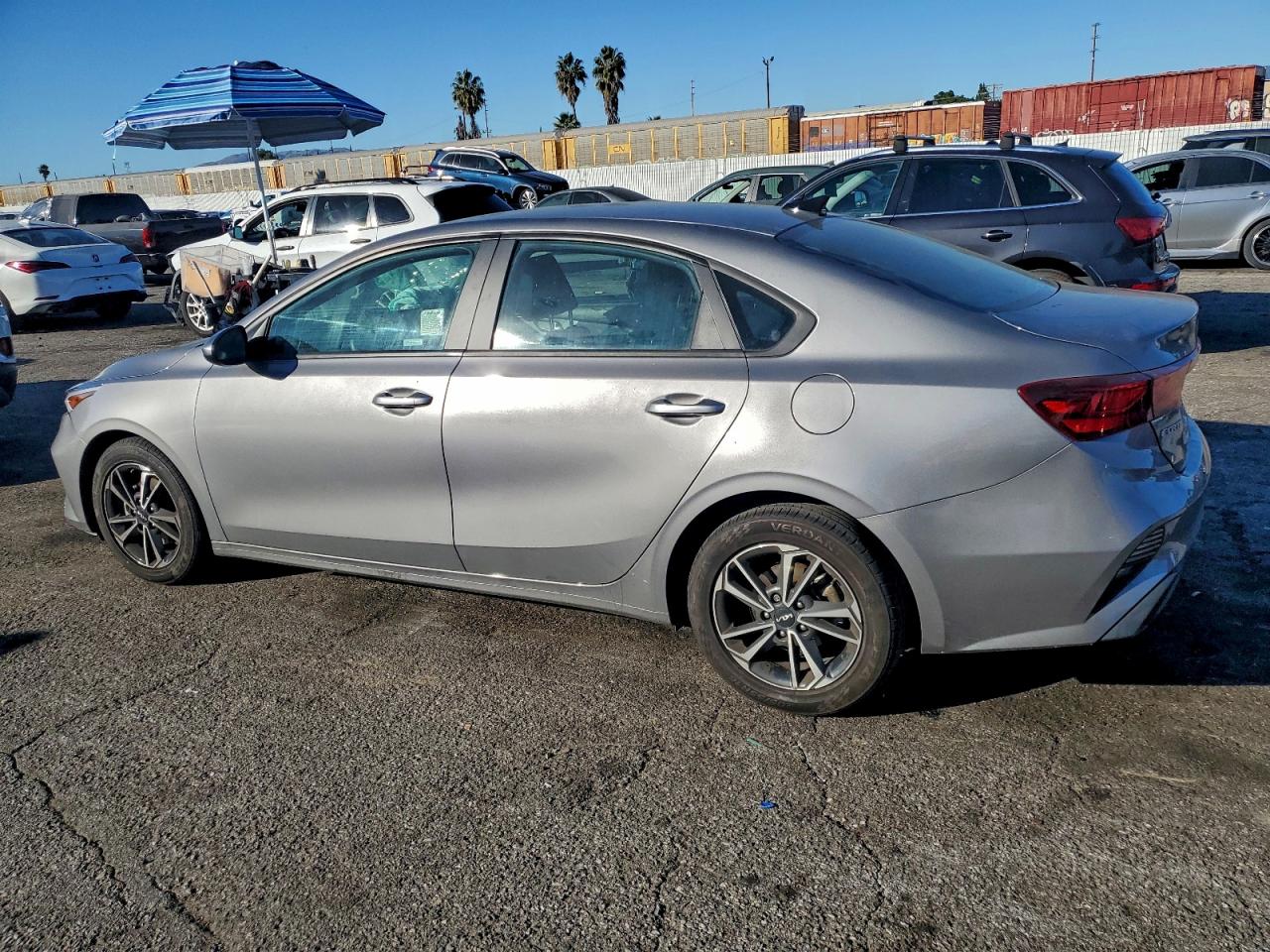 2023 KIA FORTE LX photo 2