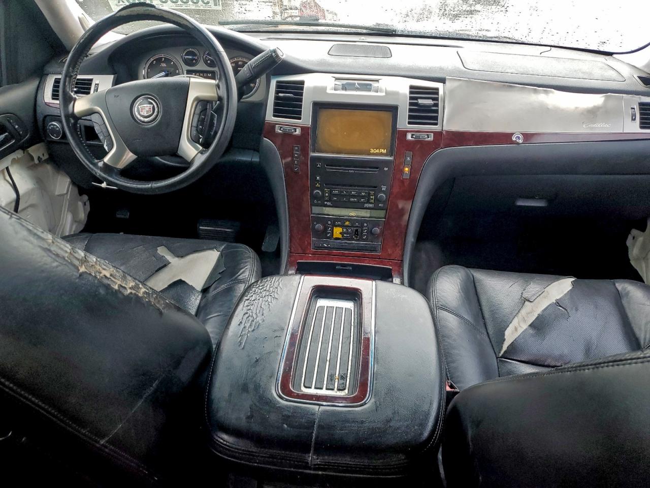 2010 CADILLAC ESCALADE LUXURY photo 8