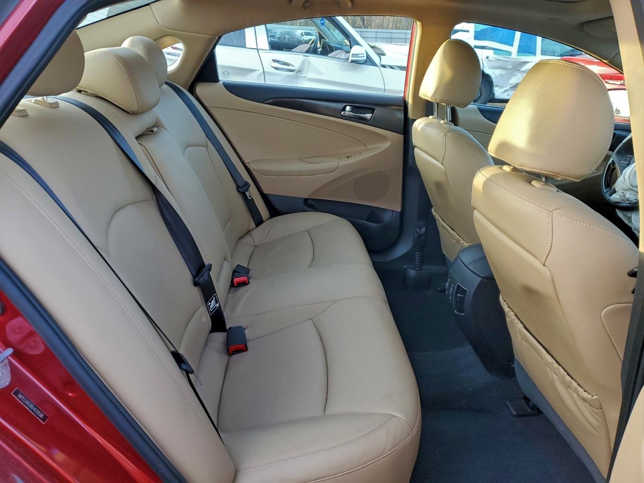 2013 HYUNDAI SONATA SE photo 10