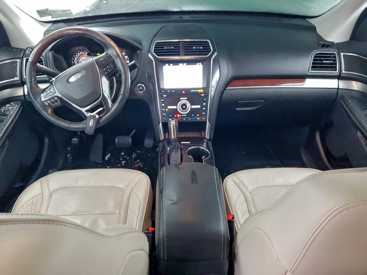 2019 FORD EXPLORER PLATINUM photo 15