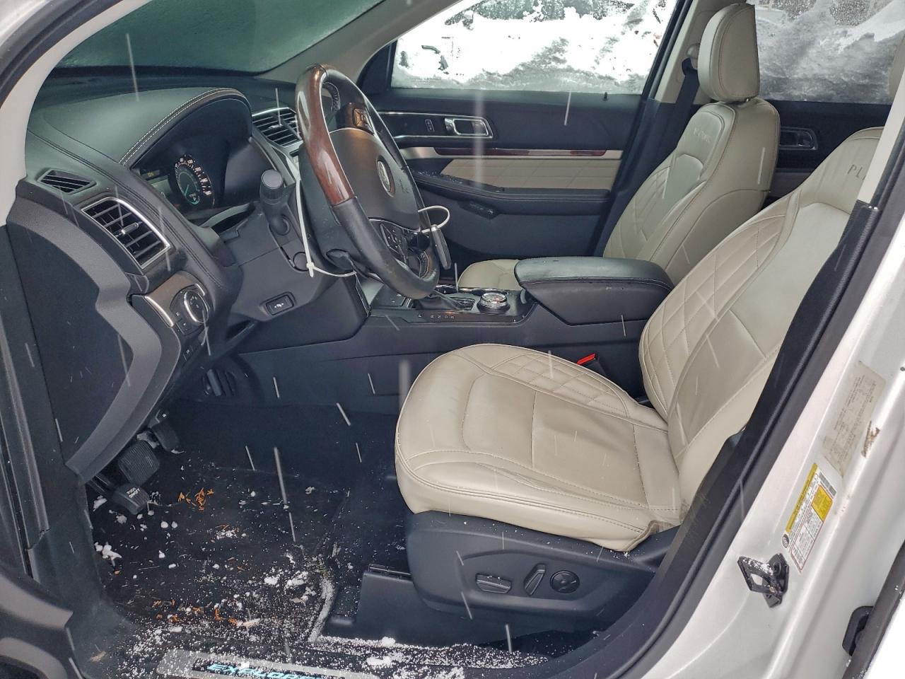 2019 FORD EXPLORER PLATINUM photo 13